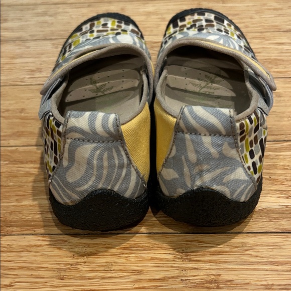 Keen Women's Mary Jane’s in Yellow, Gray, Green, Brown and Black 7 - Picture 3 of 8
